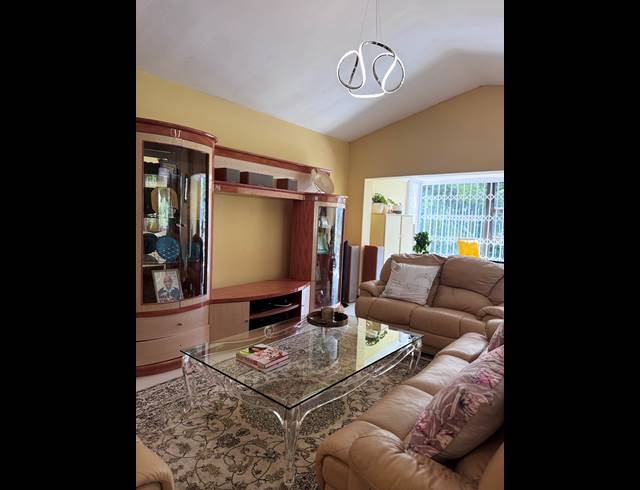 4 BEDROOM FREEHOLD FOR SALE IN WATERKLOOF RIDGE